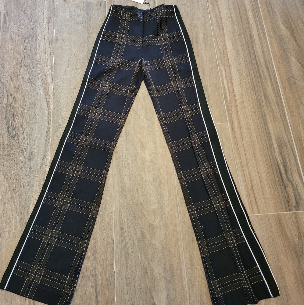 Zuzu xs black and brown